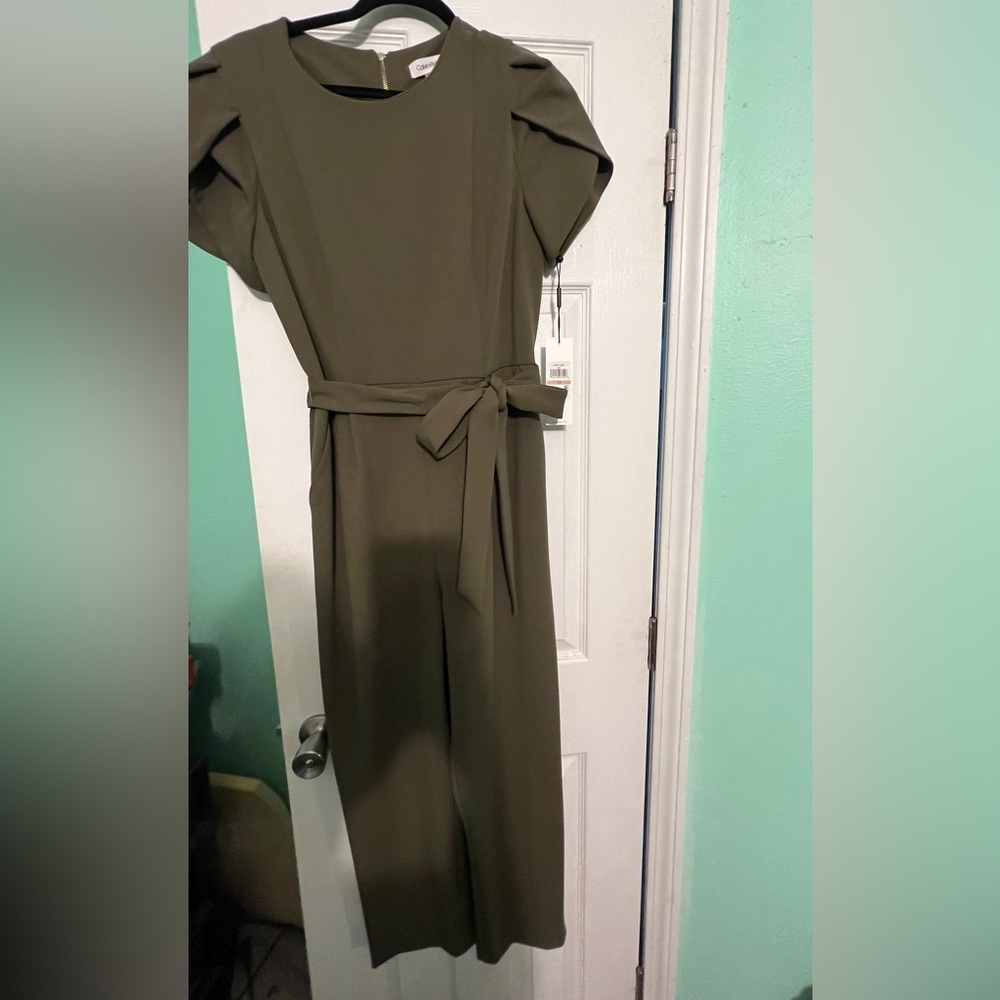 Calvin Klein Women's Tie-Waist Tulip-Sleeve Jumpsuit size 12 BNWT